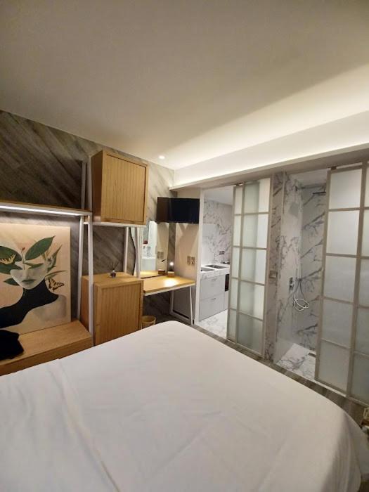 Sroom