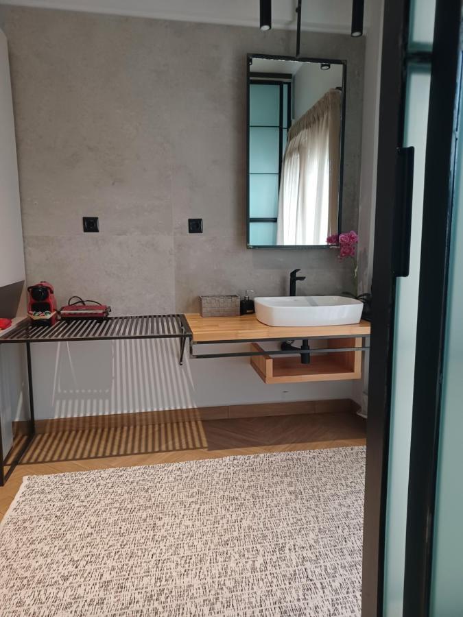 Apartment Sroom