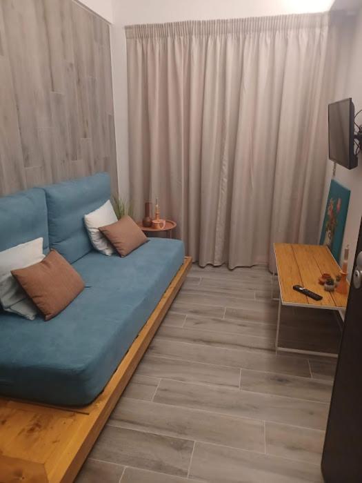Apartment Sroom *