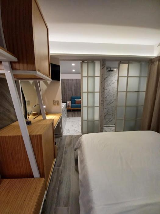 Sroom Missolonghi