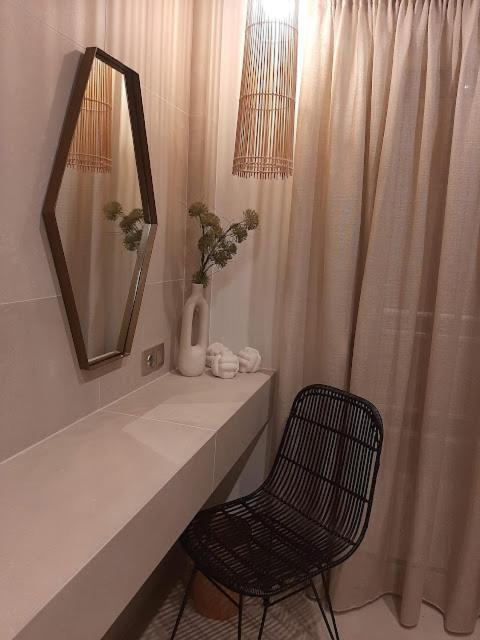 Apartment Sroom
